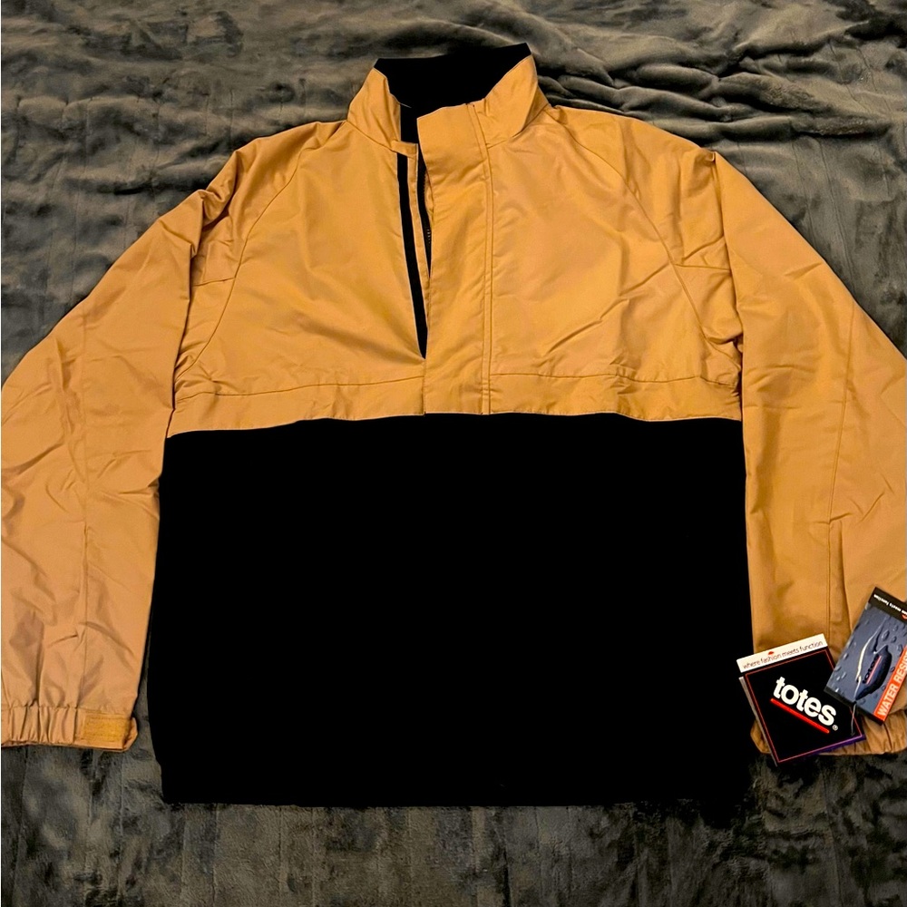 Brand New Lightweight totes windbreaker